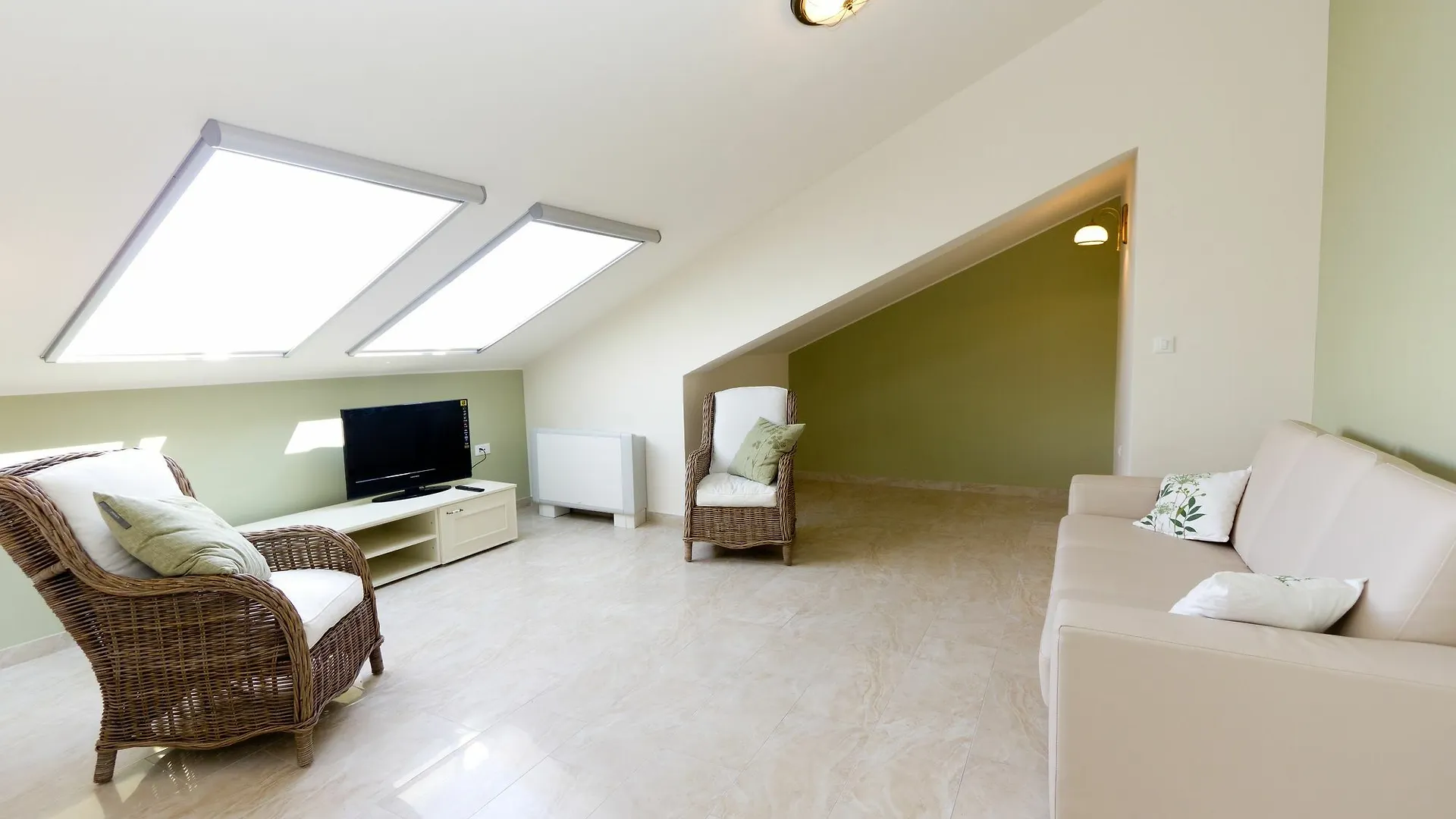 بيت ضيافة Luxury Apartments Villa Luce مالينسكا